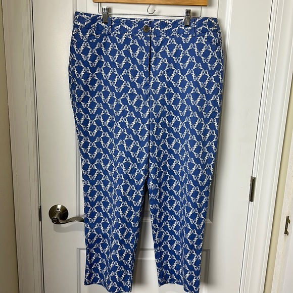 Talbots Butterfly Chino Pant “The Perfect Crop” 14 - Picture 1 of 4
